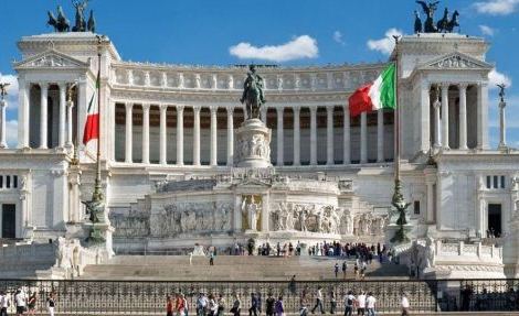 Ligj i ri per emigrantet ne Itali: Krijohen lehtesi per marrjen e leje qendrimit
